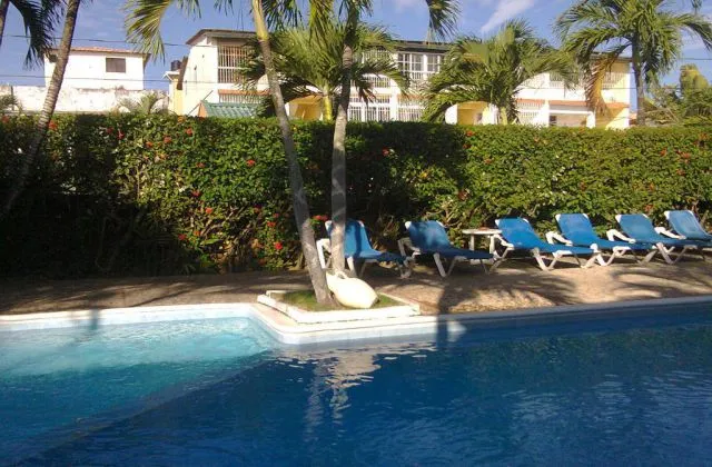 Apartahotel Condos Dominicanos Sosua piscina